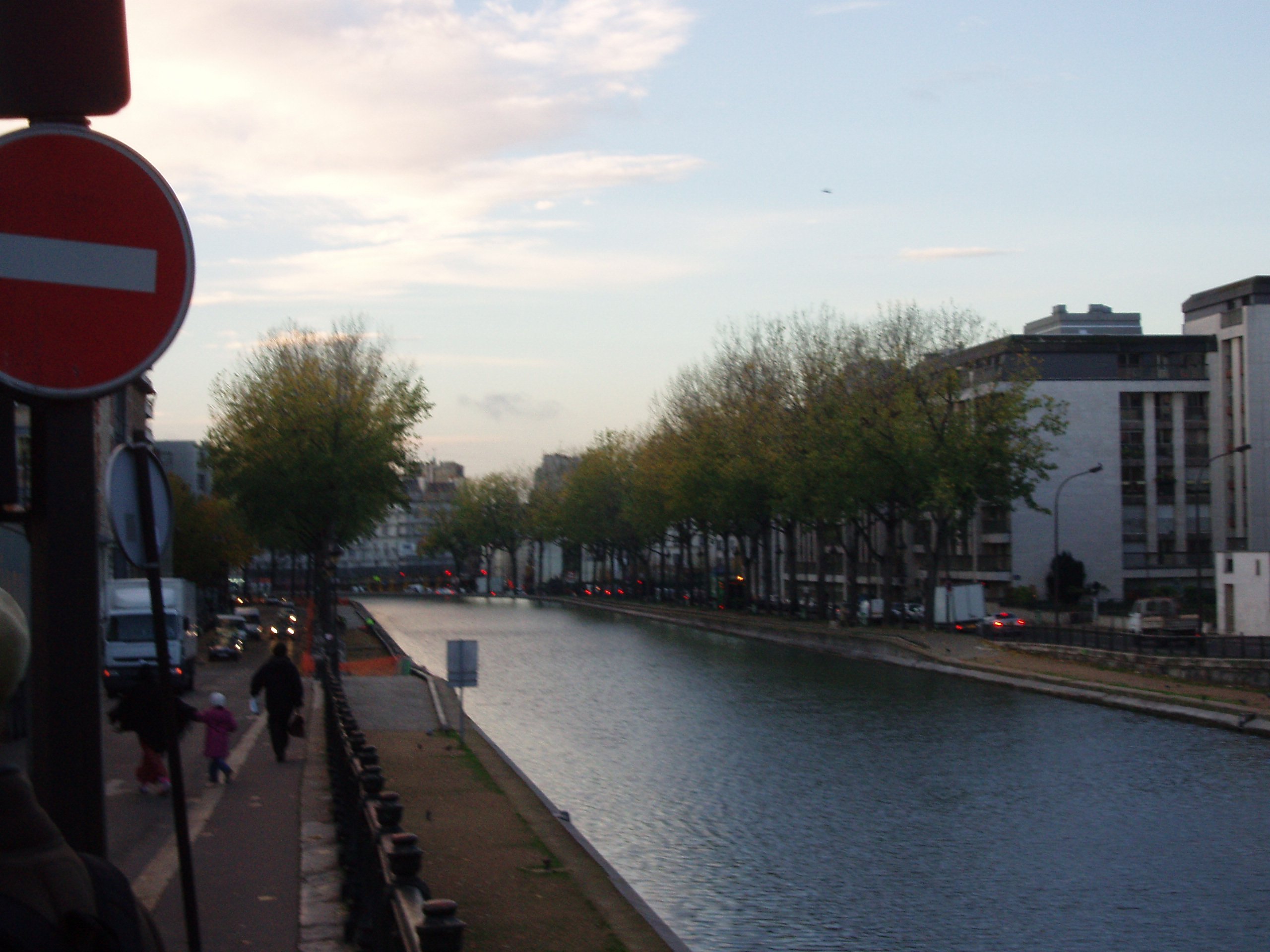 Canal Saint Martin depuis la rue des écluses SaintMartin (1)